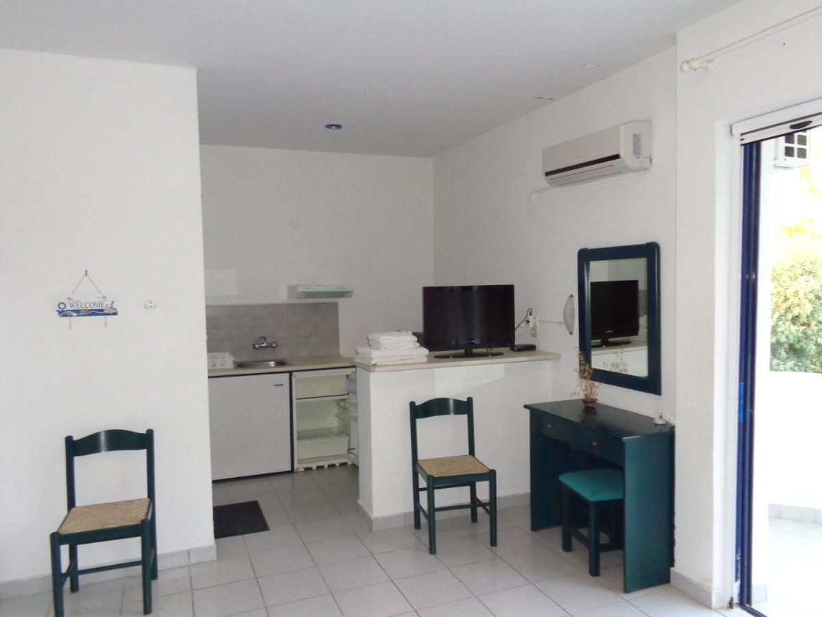 Porto Kairis Hotel Oreoi Bagian luar foto